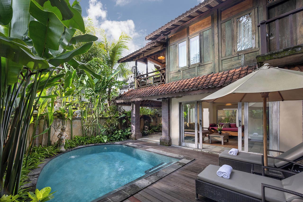 Wooden Pool Villa with Living Room